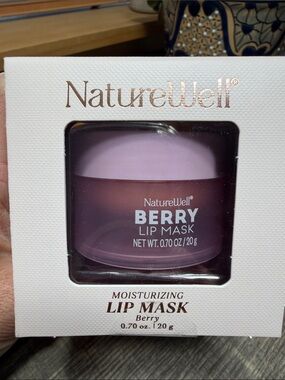 🌹5 for $25🌹 NatureWell Moisturizing Berry Lip Mask